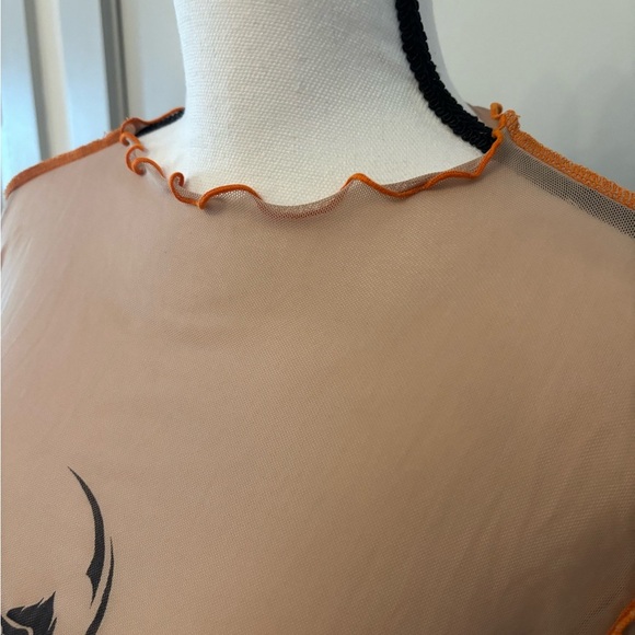 Urban Outfitters tan mesh floral graphic long sleeve cropped top size L - Picture 12 of 15